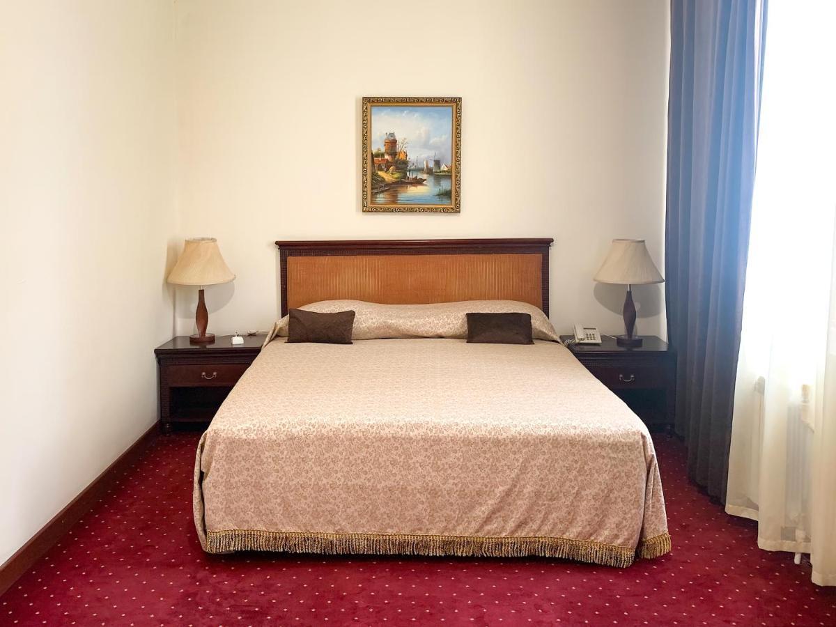 Reikartz Majestic Samarkand Hotel Exterior photo